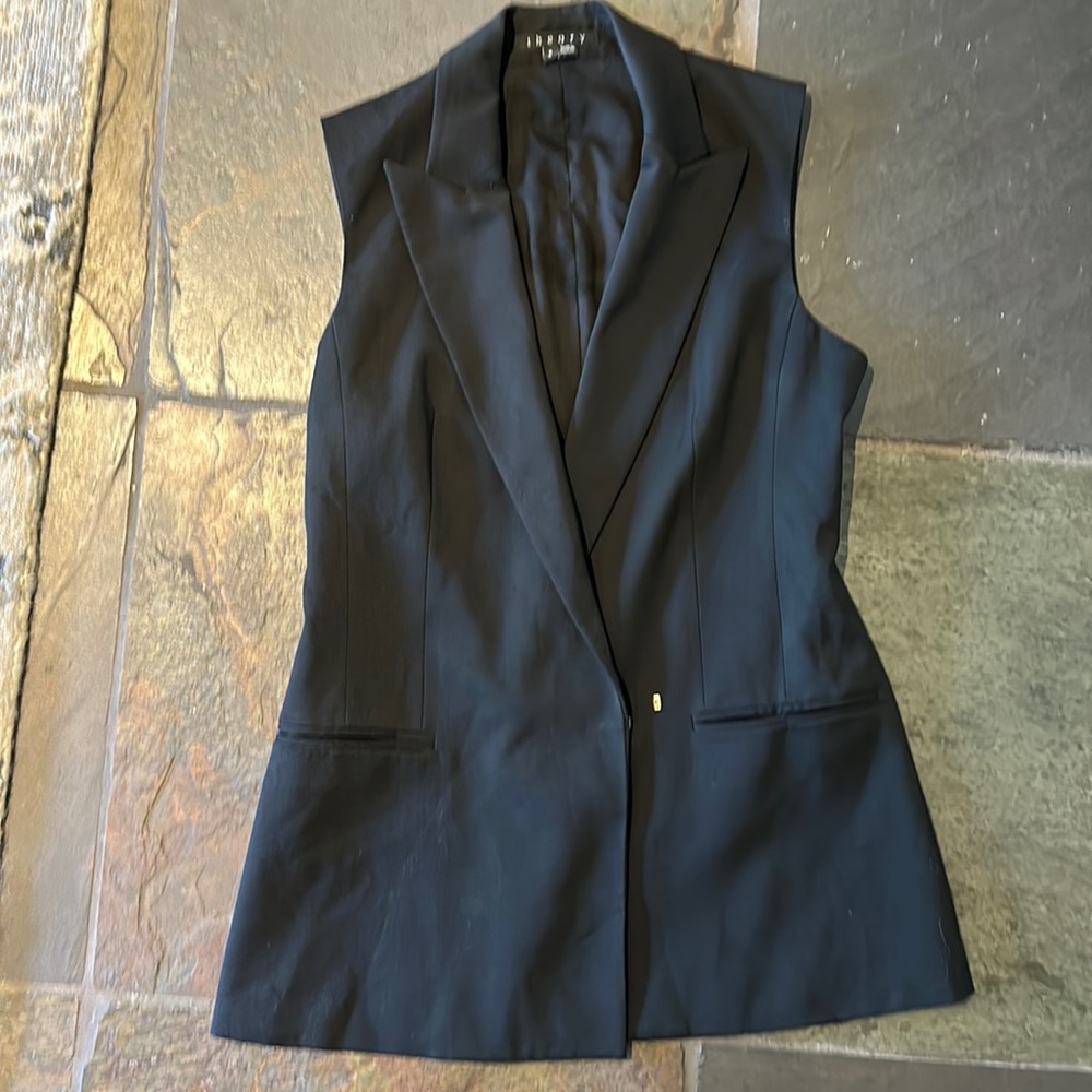 Theory Vest Size 0